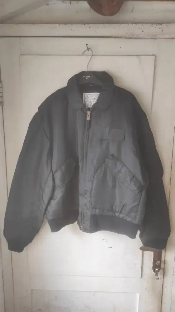 Jaket bomber type CWU