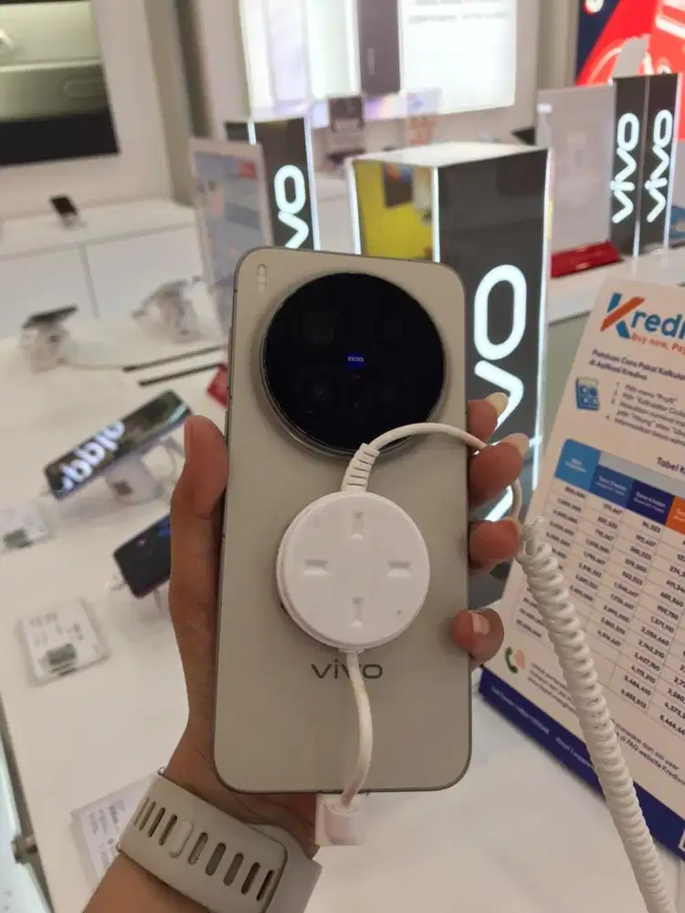 KREDIT VIVO X300Pro 100xzoom