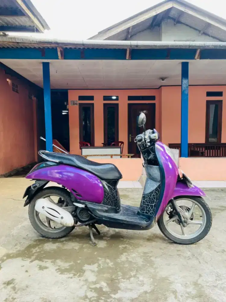 Bismillahirrahmanirrahim dijual BU Motor Honda Scoopy 110cc Thn 2011