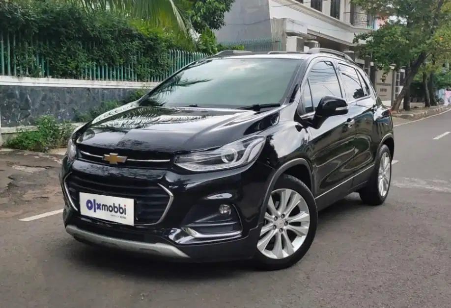 TDP 8,JT Chevrolet Trax 1.4 Turbo LTZ Bensin-AT Hitam 2017