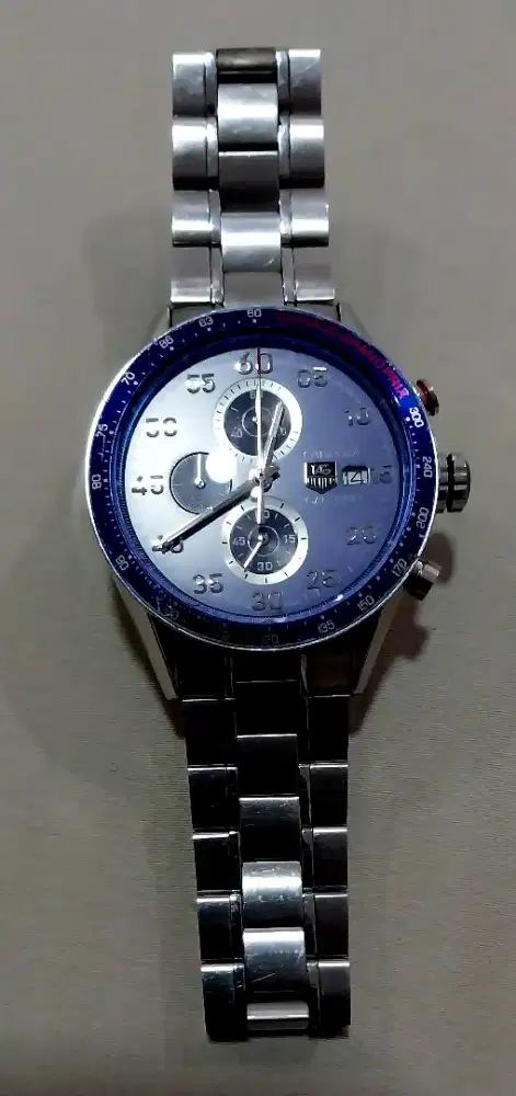 TAG HEUER CARRERA