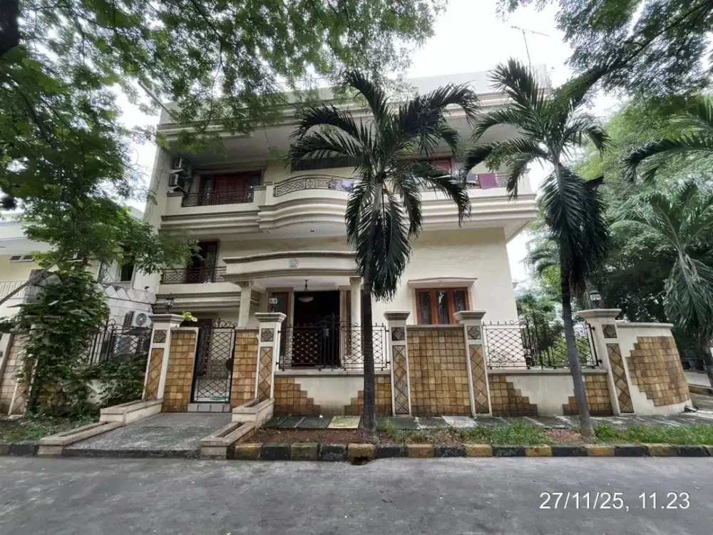 Dijual Rumah Metro Sunter LT 312 LB 700 Strategis Posisi Hook 3 Lantai Jln Lebar Rapi