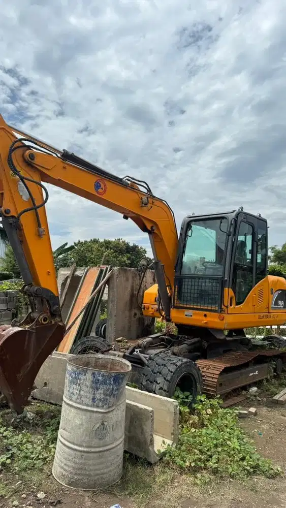 excavator Tatsuo Pc 80