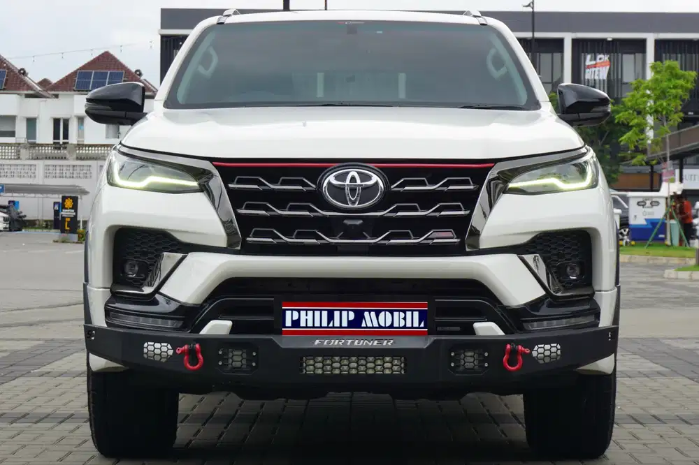 Toyota Fortuner VRZ TRD 2.4 AT 2021 Putih Kredit Murah KM rendah
