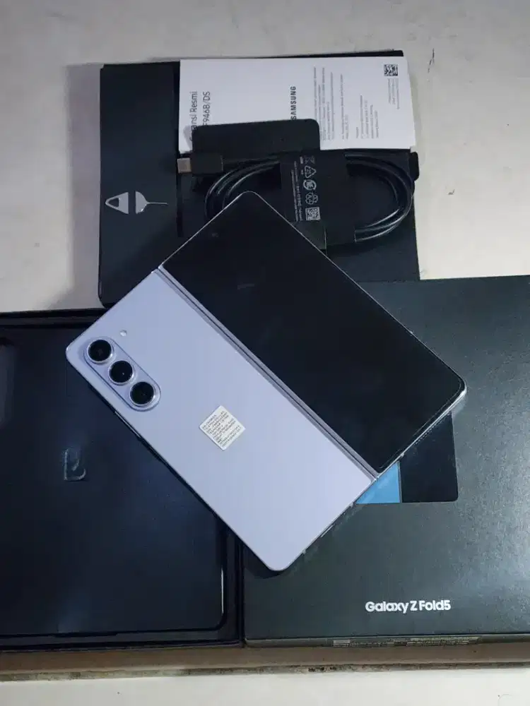Samsung Z Fold 5 5G 12/256Gb, warna Icy Blue SEIN, kondisi 99,9% Mulus