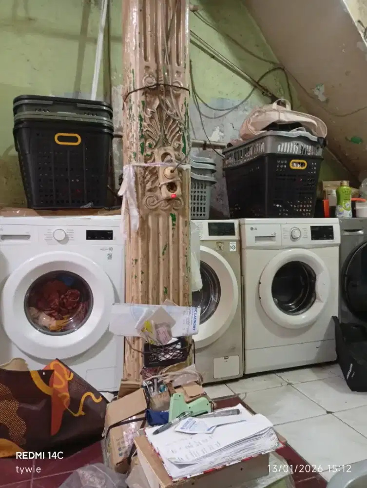 Loker laundry bermis
