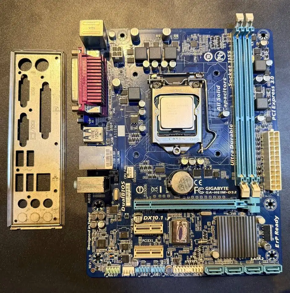 Mainboard + Intel Pentium G2010 2.80Ghz Motherboard Gigabyte GA-H61M-D