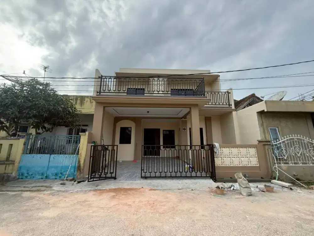 Di Jual Rumah 2 Lantai  Plamo Garden