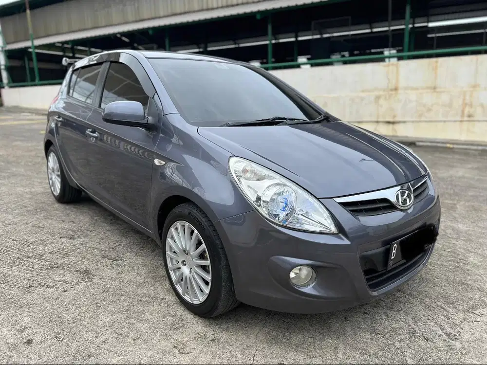 TDP 5 JUTA! Hyundai i20 SG ( SUNROOF ) AT 2011