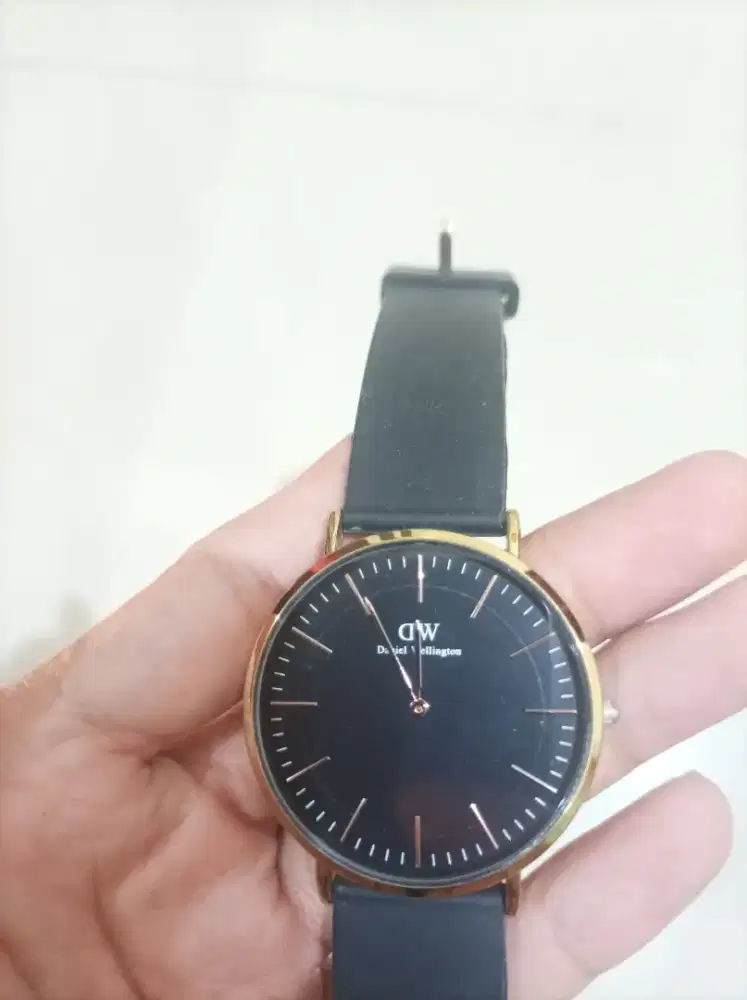 Jam tangan Daniel Wellington