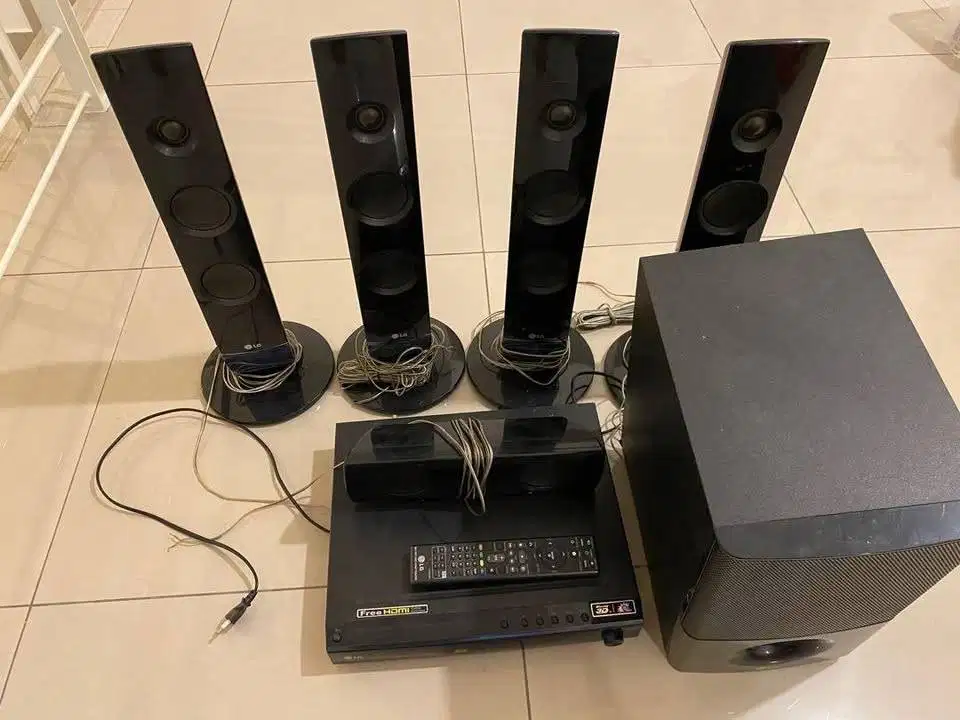 Speaker LG Home Theater LG SH85TM-W Subfoofer 6 inch Bass 850w Pasif