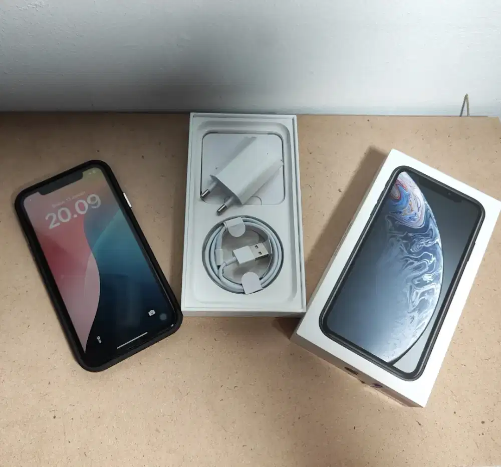 Iphone XR 128gb fullset resmi