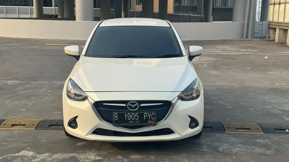 MAZDA 2 1.5R SKYACTIVE 2015