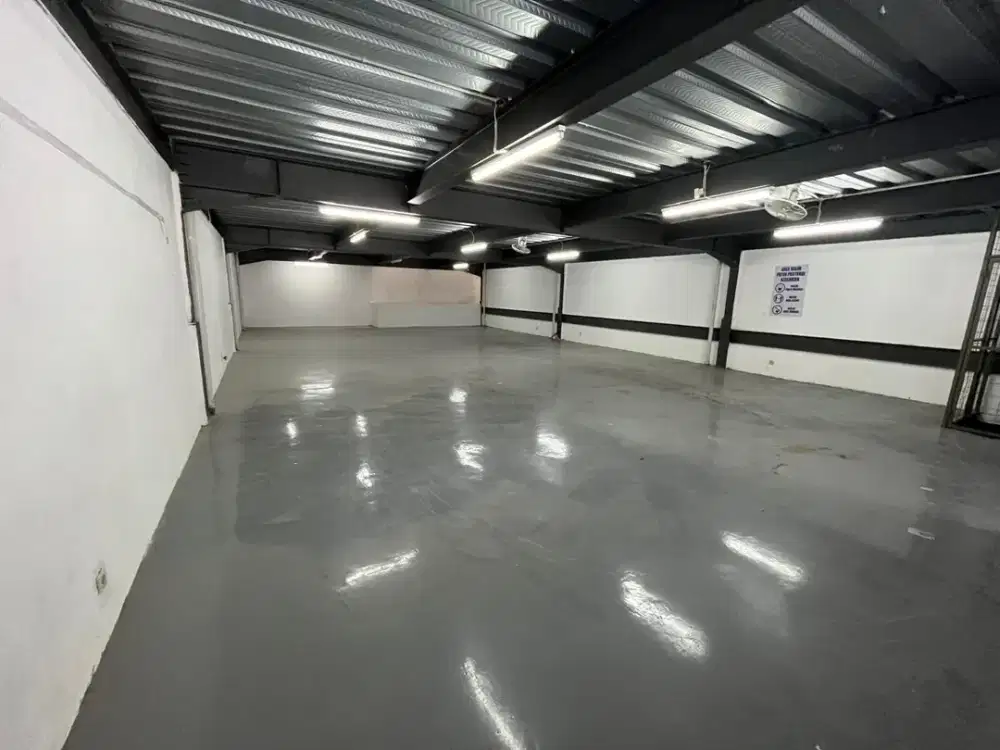 Gudang 3 Lantai + Lift Barang di Sentra Industri Terpadu Ill Elang Laut PIK Jakarta Utara