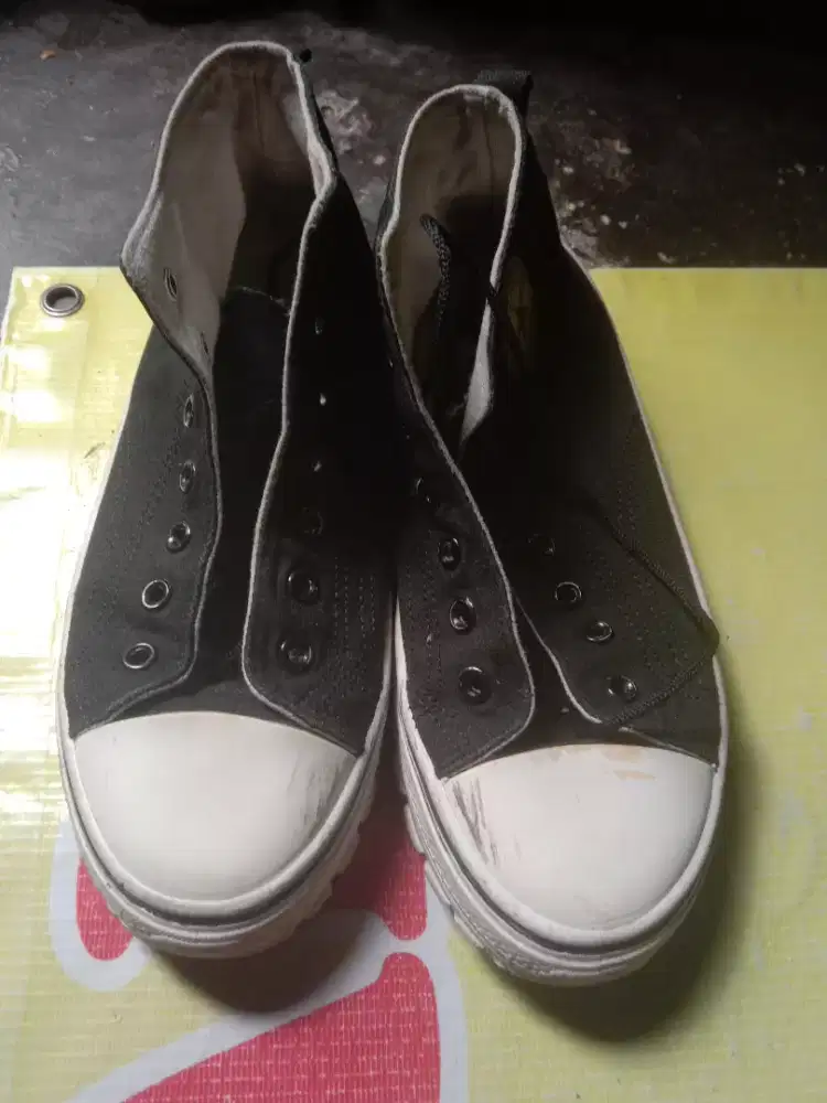 Jual sepatu merk For & Live second