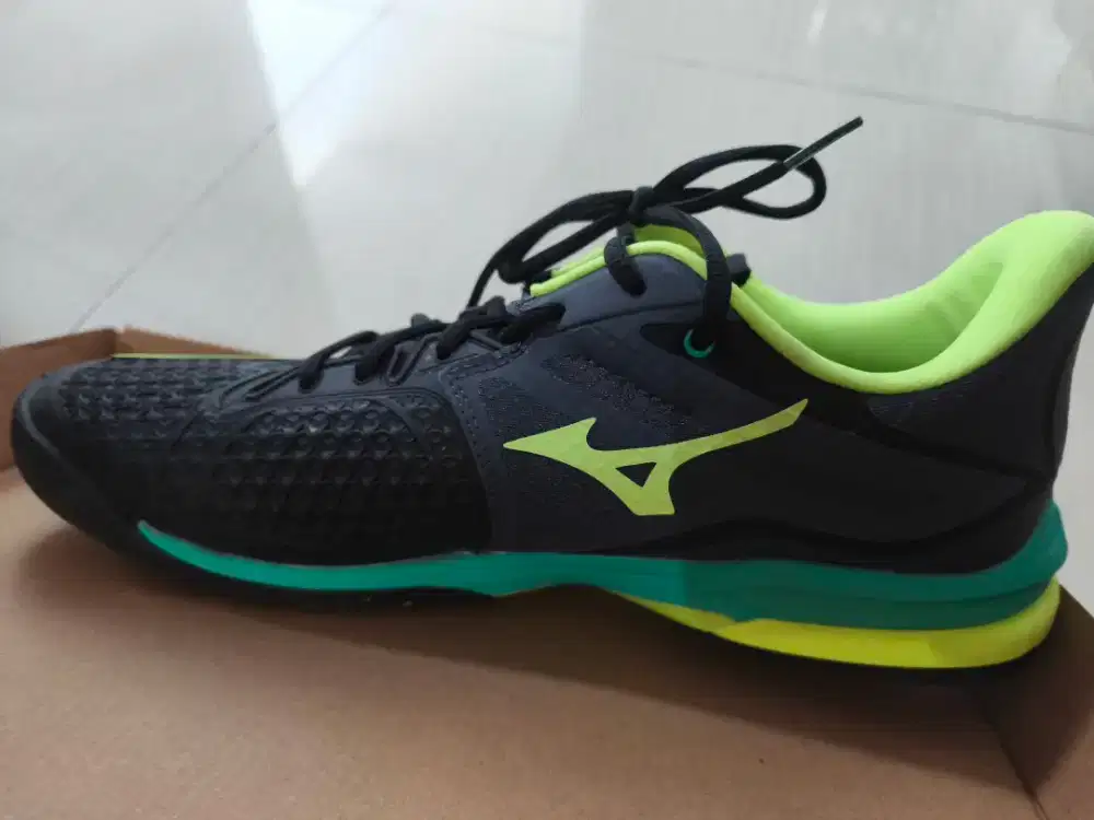 Mizuno Exceed Tour 6