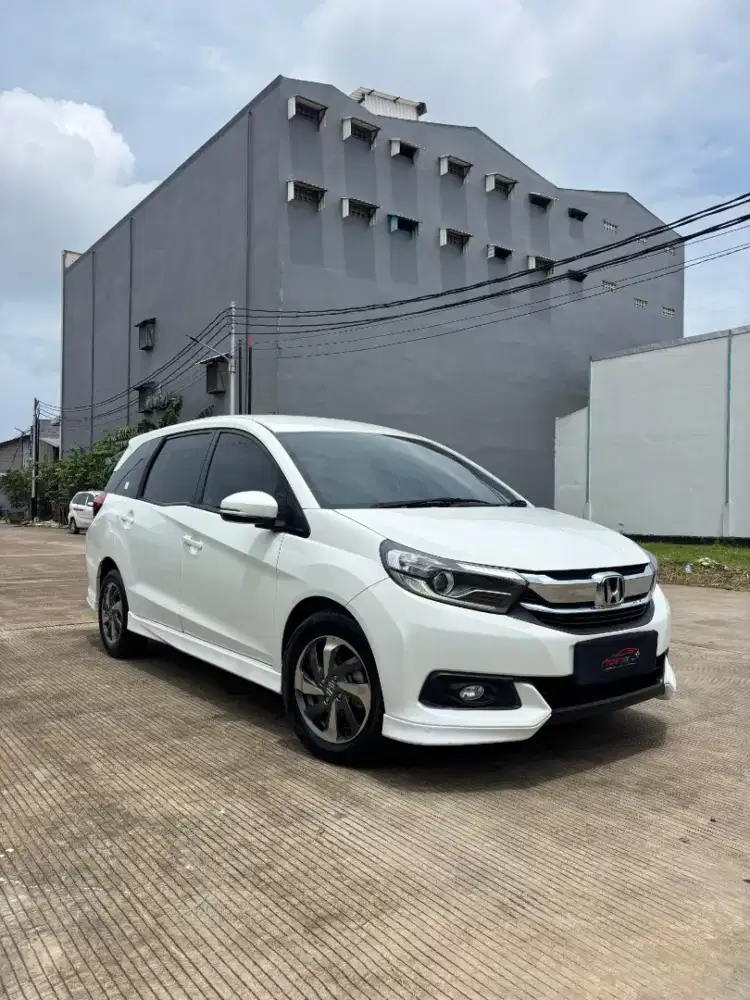 Honda Mobilio E matic 2019 putih bekas murah