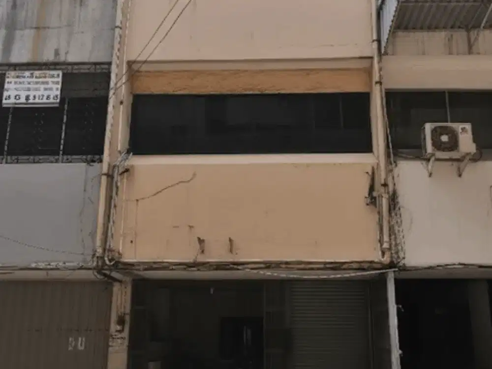 Ruko 4 Lantai  Cocok Untuk Gudang Di Pinangsia Jakarta Barat