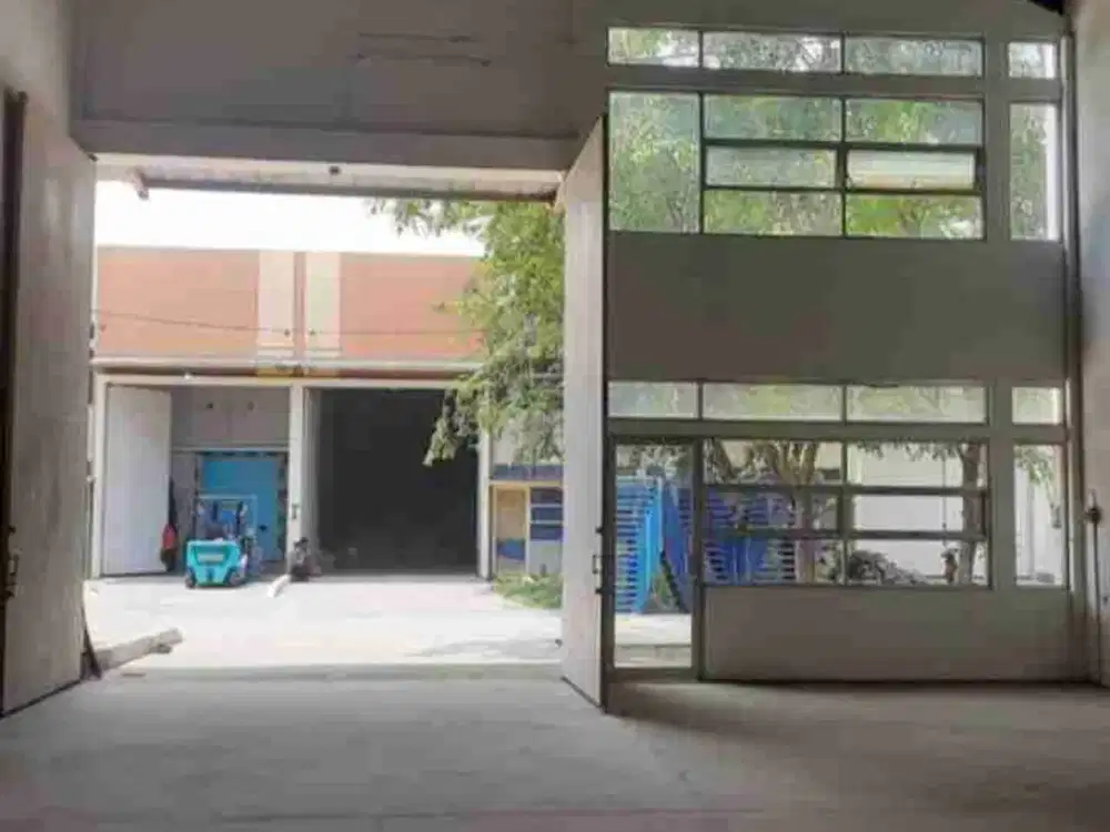 DISEWA GUDANG KAMAL BISNIS CENTER LUAS 180 M2