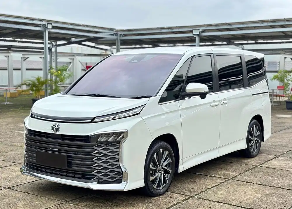 [LOW KM 24.000] TOYOTA VOXY TSS 2023 PUTIH ISTIMEWA NIK 2022