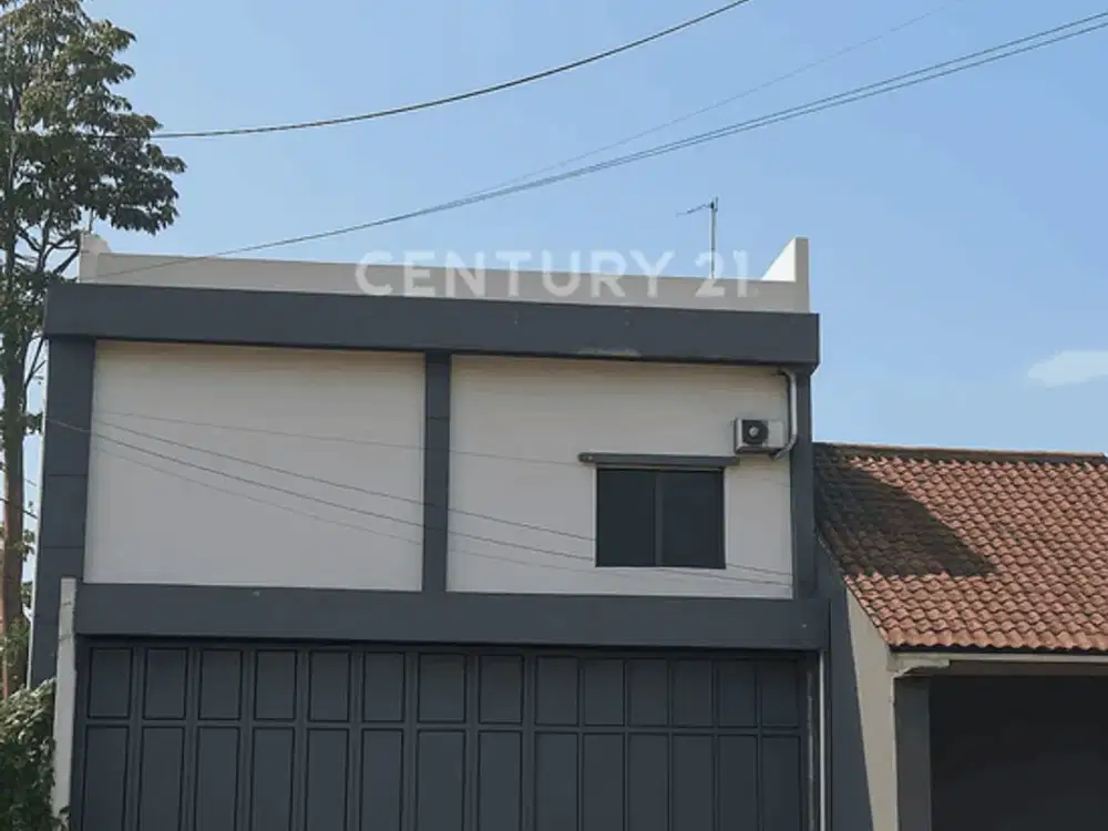 Rumah Huni Dengan Usaha Material  Sudah Berjalan Lancar  Cibinong