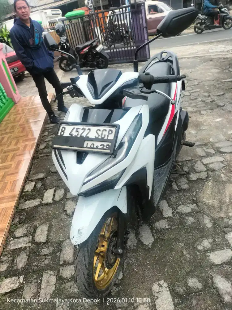 Honda. Vario 125 ISS pajak Jakarta surat komplitt