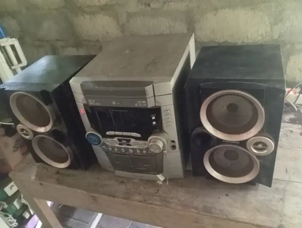 Hifi LG dengan speaker Polytron (Joss gelegar)