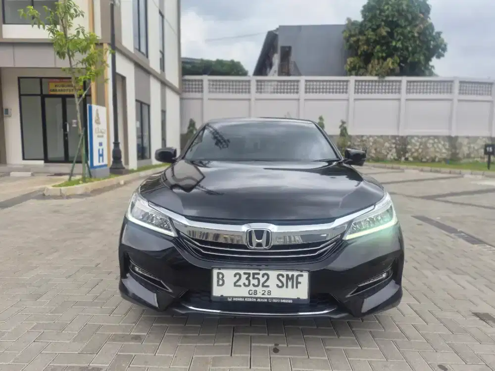 Honda Accord AT 2018 Hitam KM 75rb