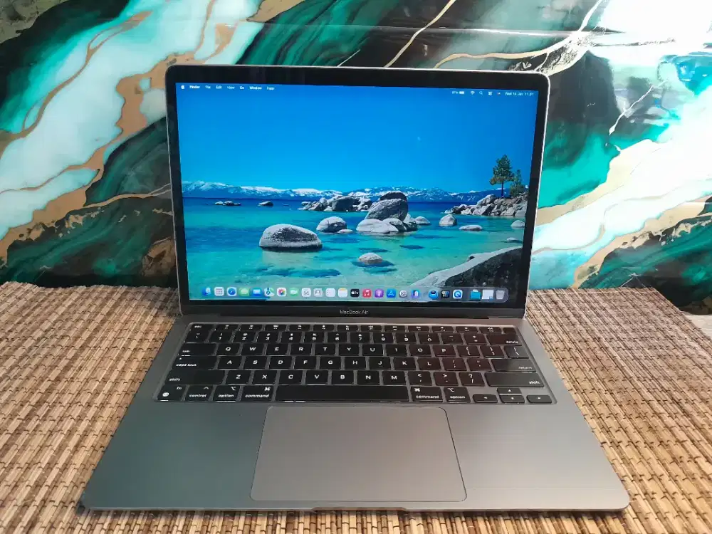 MacBook Air M1 2020 13 Inch 8/256Gb Mulus Siap Pakai