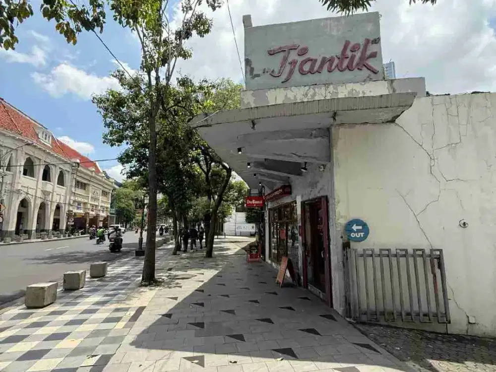 JUAL TANAH BANGUNAN KOMERSIAL RAYA TUNJUNGAN LUAS 1800AN MURAH NEGO JARANG ADA