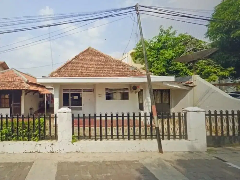 Dijual Bangunan Rumah Tua Hitung Tanah Depan Alun-alun Kota Purwakarta