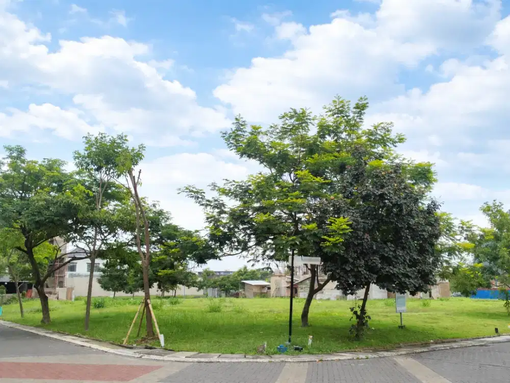 Kavling Hoek Bukit Danau Indah PIK 2 449m² Lingkungan Asri Siap Bangun