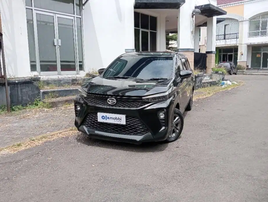 Like New - DAIHATSU XENIA 1.3 X Bensin A/T 2023 HITAM