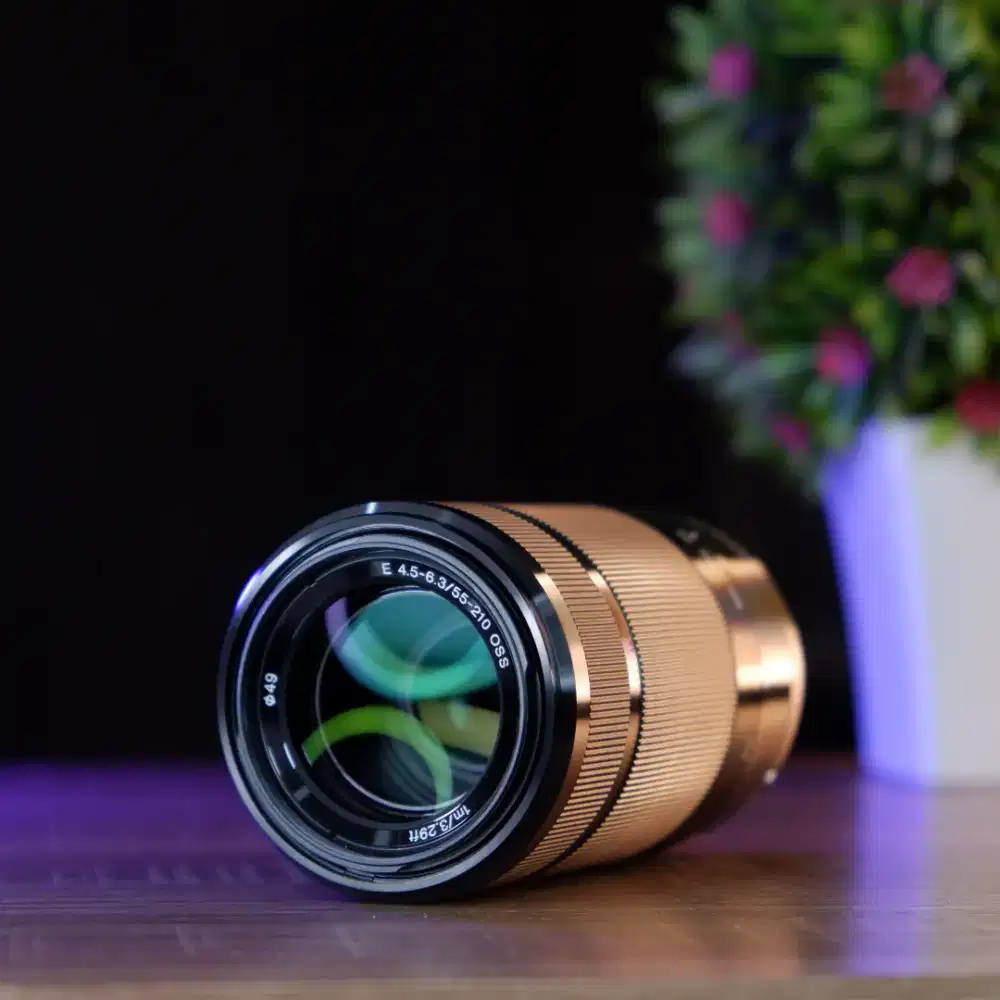 98% Lensa Sony E 55-210mm Black Super Lensa Tele Sony Likenew