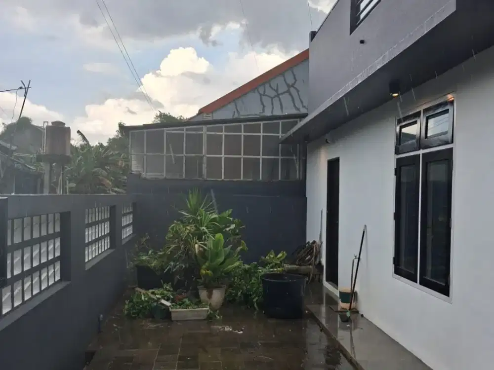Dijual rumah rapih siap huni tanah luas di Depok, 7 menit ke Stasiun KRL Depok