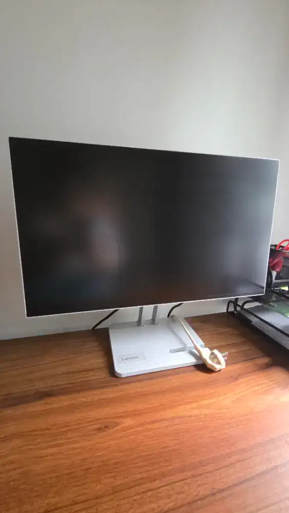 LCD Lenovo 24 (no minus jarang dipakai)