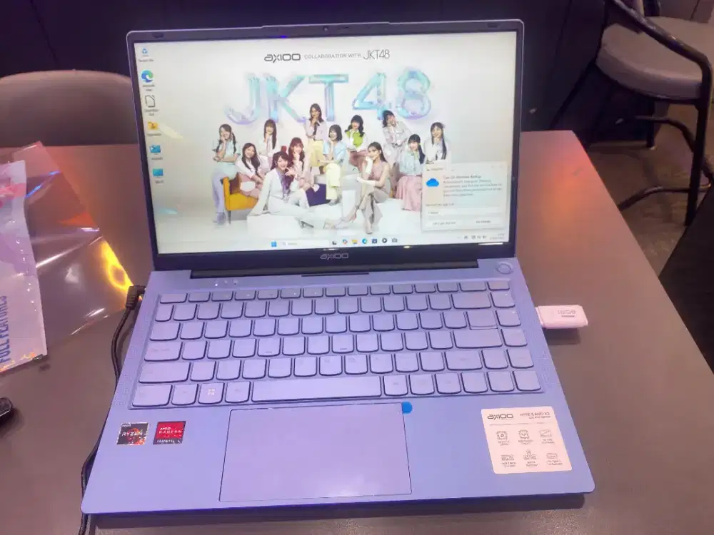 AXIOO HYPE 5 AMD X3 – Kolaborasi JKT48