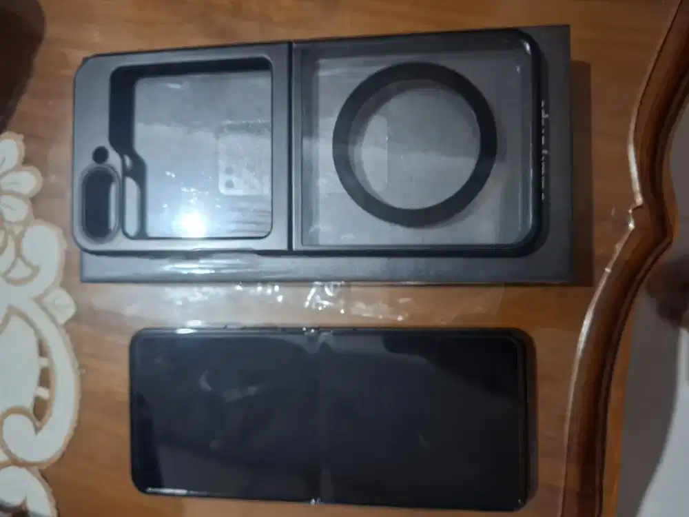 Samsung Galaxy Flip 5 8/256gb