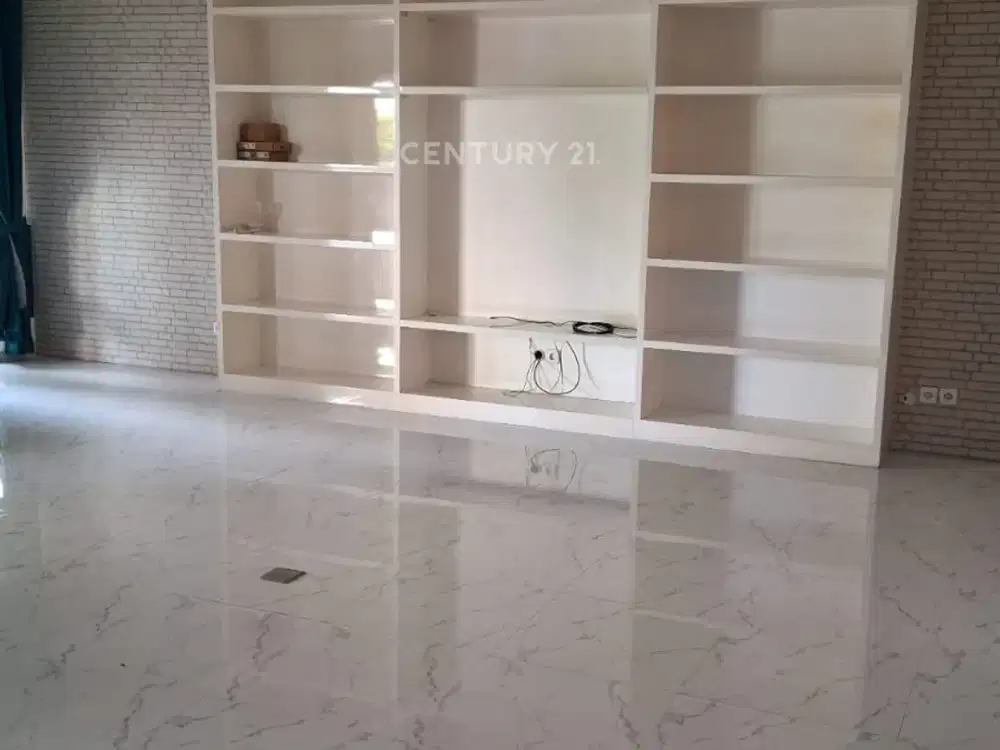 Rumah Bagus Siap Huni Semi Furnished Di JGC Cakung Jakarta Timur