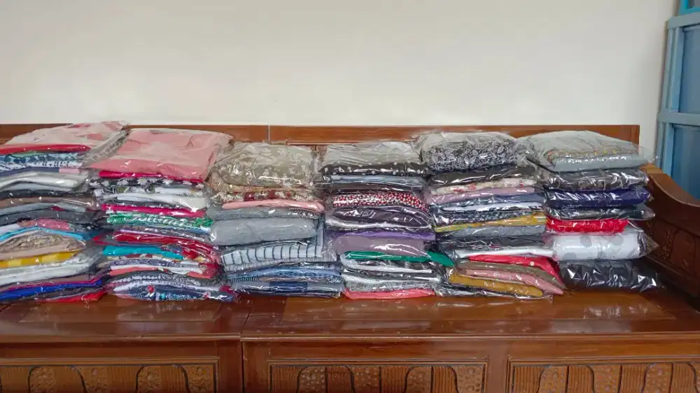 BORONGAN BAJU PRELOVED WANITA - KONDISI OKE