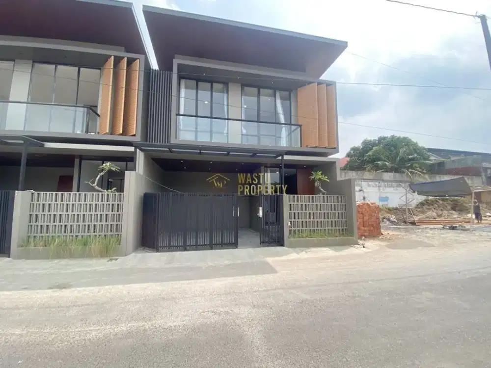 DIJUAL RUMAH 2 LANTAI CANTIK FULL FURNISHED DI KRICAK YOGYAKARTA 7 MENIT DARI TUGU JOGJA