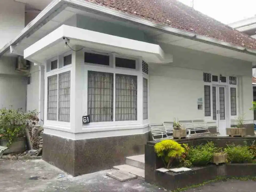 Dijual Rumah Bangunan Kolonial Belanda Di Boulevard Jalan Gunung-Gunung Kota Malang