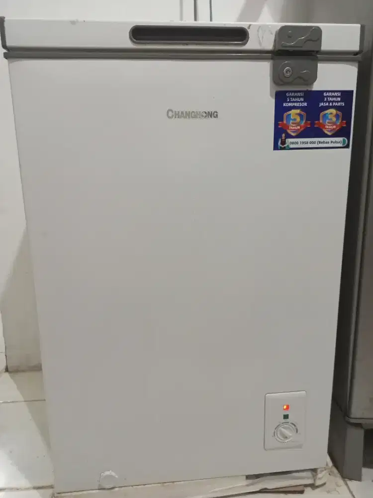 Chest Freezer Changhong 115 Liter, Type FCF135DW