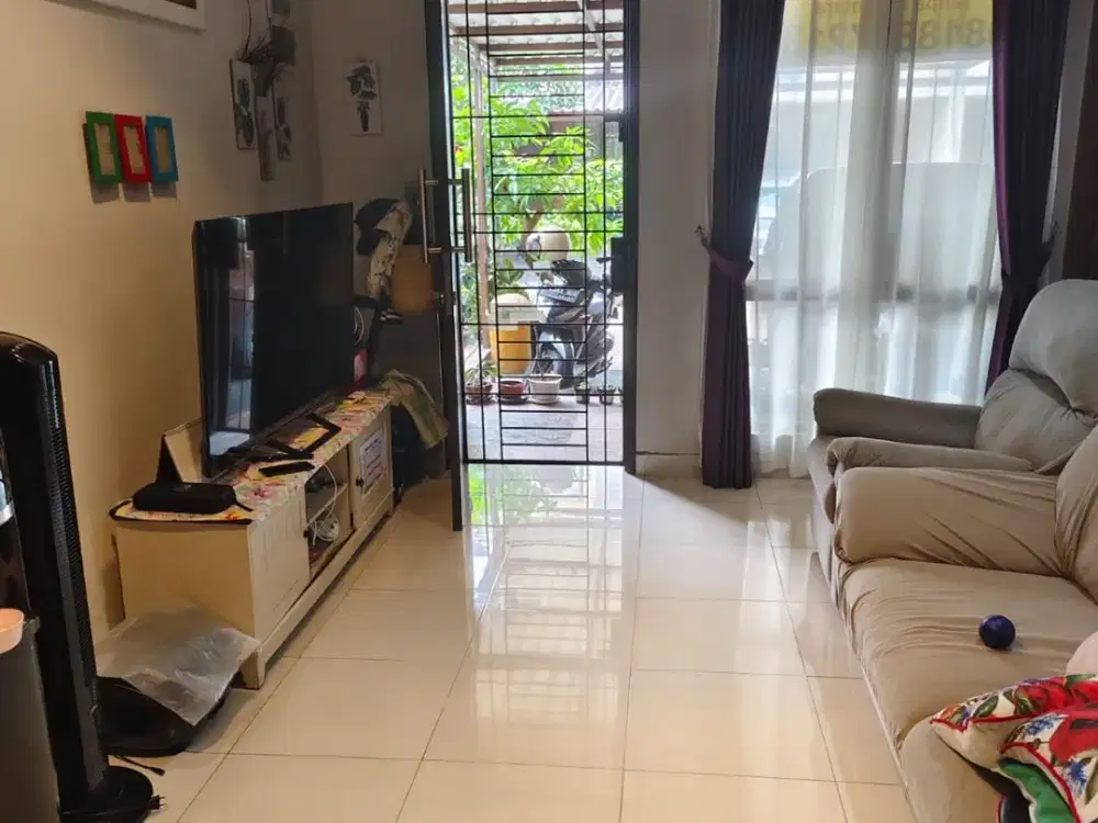 Dijual Rumah di Padma Residence Graha Raya