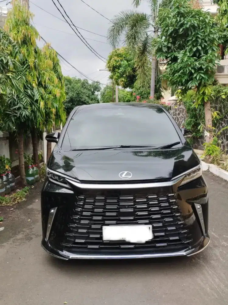 Lexus LM350h 2024 Bensin