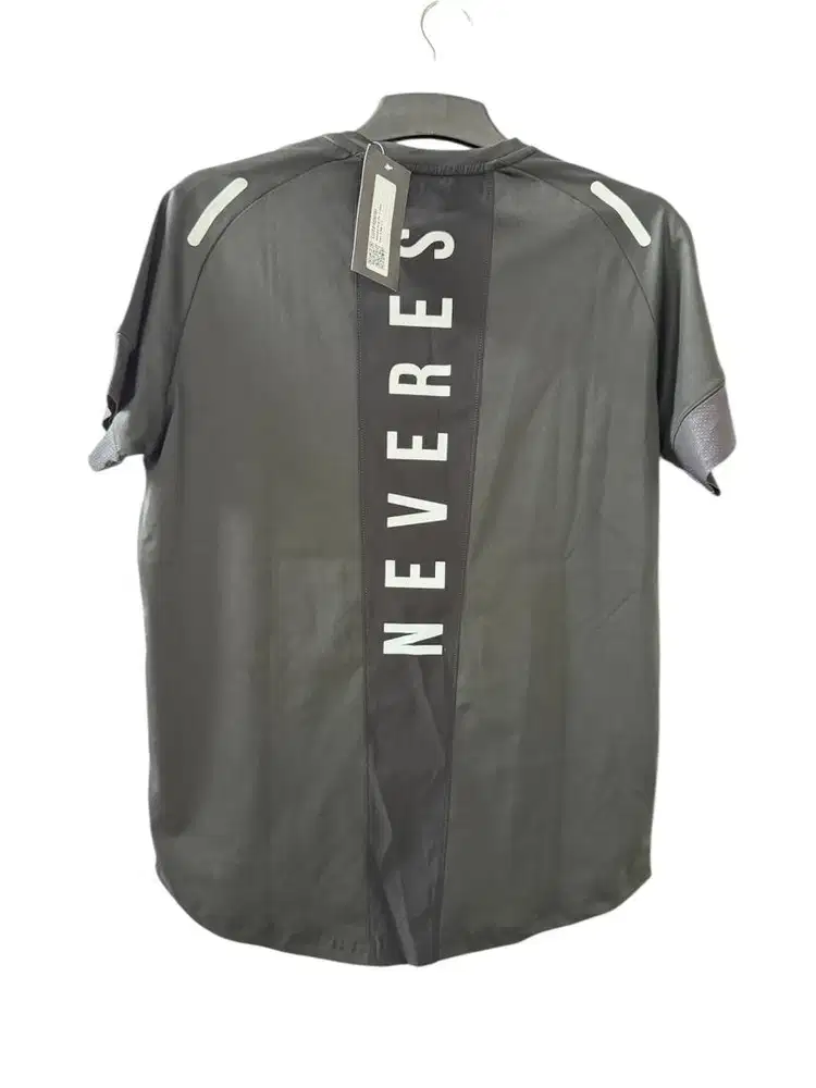 Kaos hitam neveres jual karna salah beli ukuran L