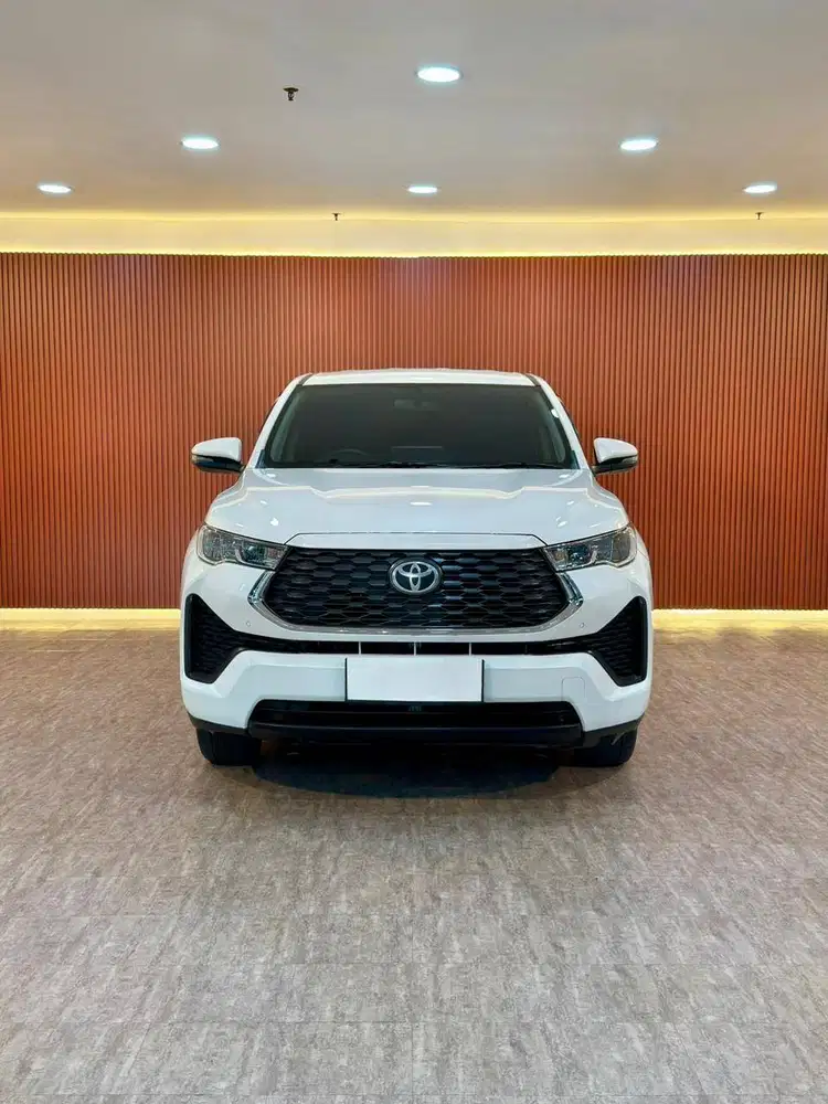 Toyota Innova Zenix 2.0 V CVT 2023