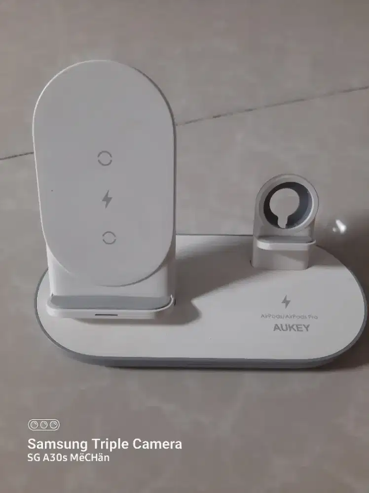 Charger wirepess dock AUKEY