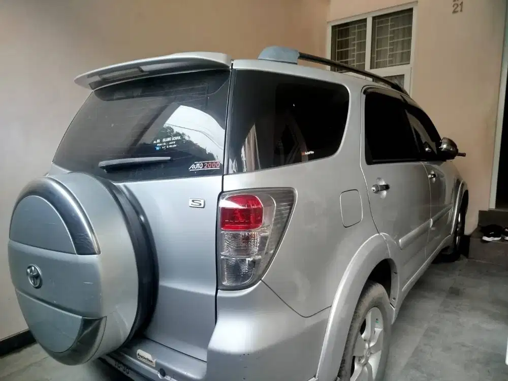 Dijual rush manual, tahun 2012