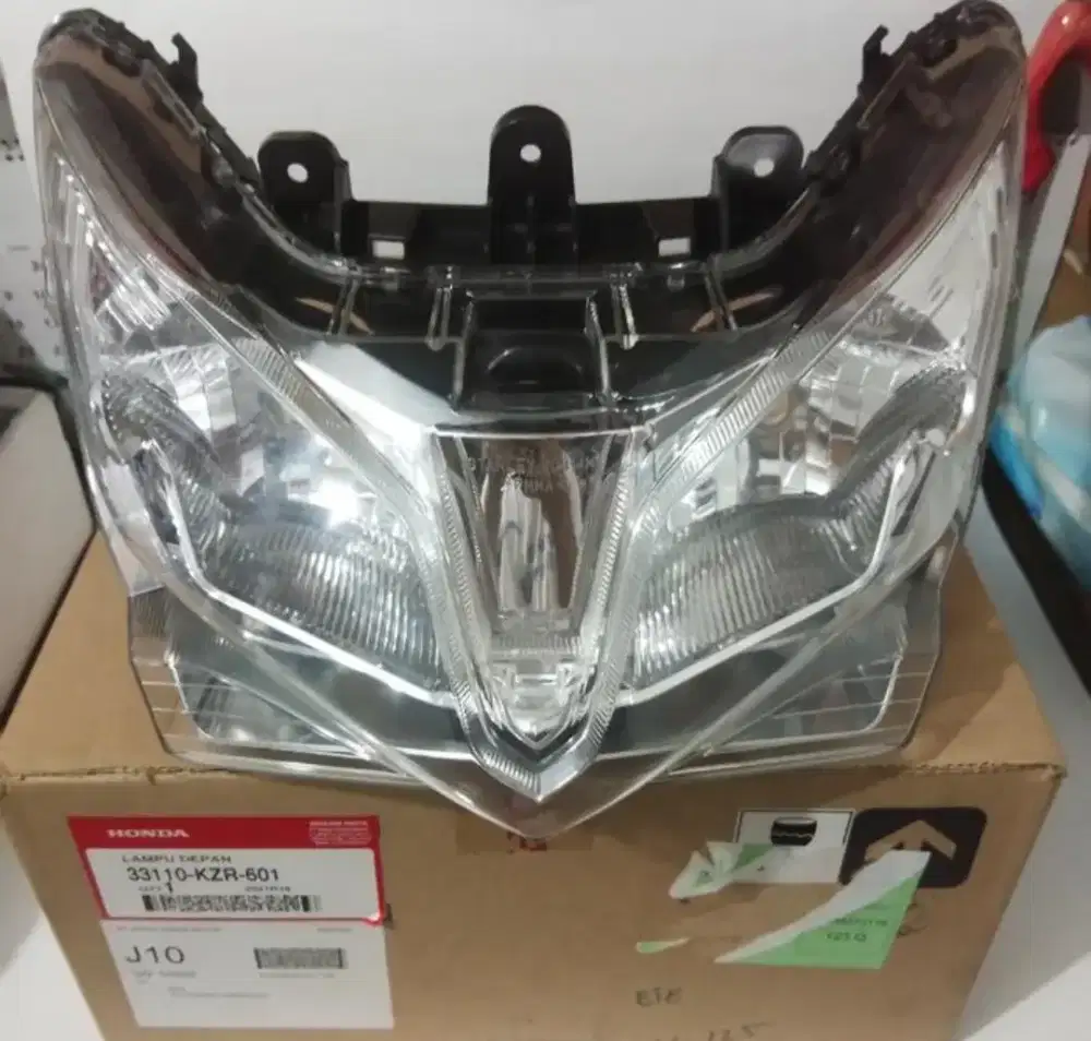 Reflektor lampu depan vario 125 lama